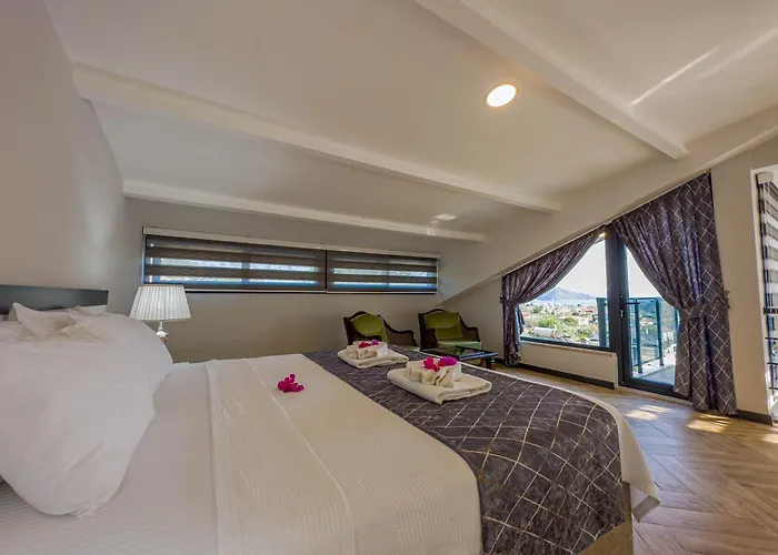 Goecek Marin B 4+1 Villa, Oezel Havuzlu *