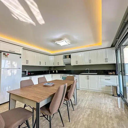 Goecek Marin B 4+1 Villa, Oezel Havuzlu Vila *